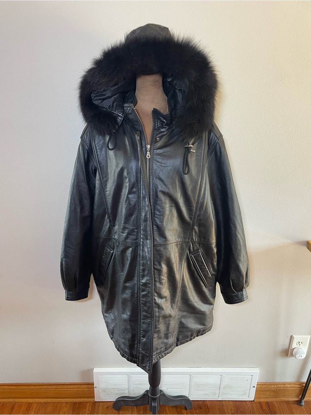 Vintage 90’s-80’s Field Gear Women's Black Leather Hooded Jacket with Fur Trim